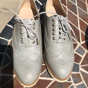 Gray / Silver Women’s Oxford Shoe